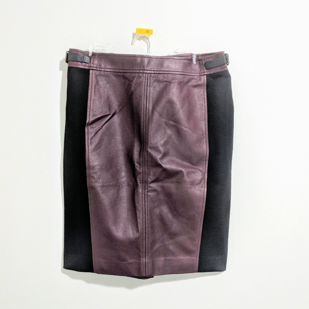 NWT Ann Taylor Faux Leather Skirt wid Side Buckles